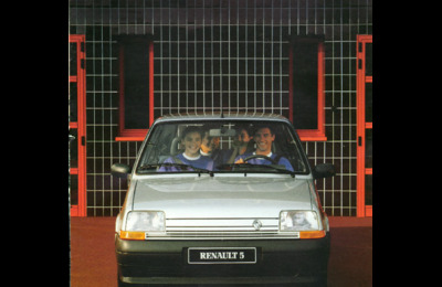 BR5RENAULTNL19878901CAMPUS